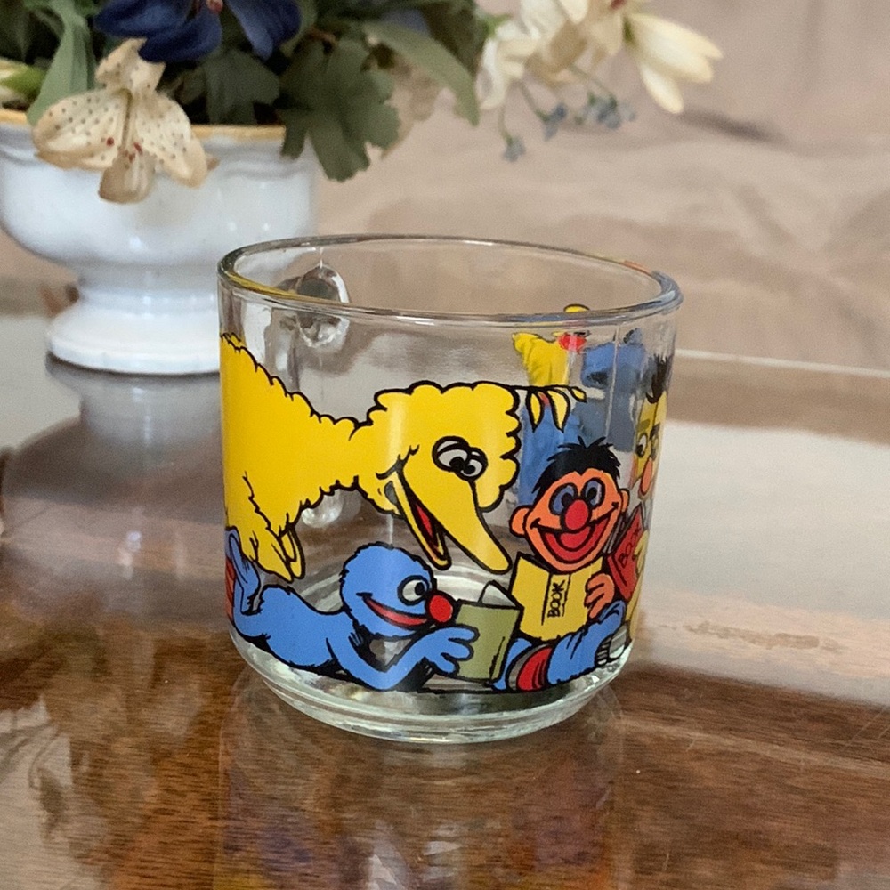 Vintage Muppets Inc Sesame Street Glass Mug Cup Oscar Grover Bert Ernie Big Bird